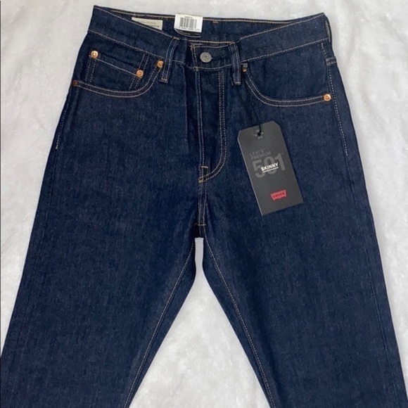 Levi's® Premium
501® STRETCH SKINNY WOMEN'S JEANS​ - Picture 2 of 7